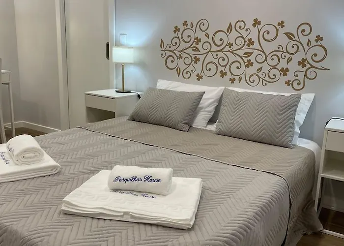 Perquilhas House