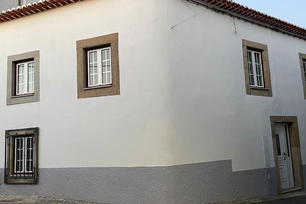 Perquilhas House *